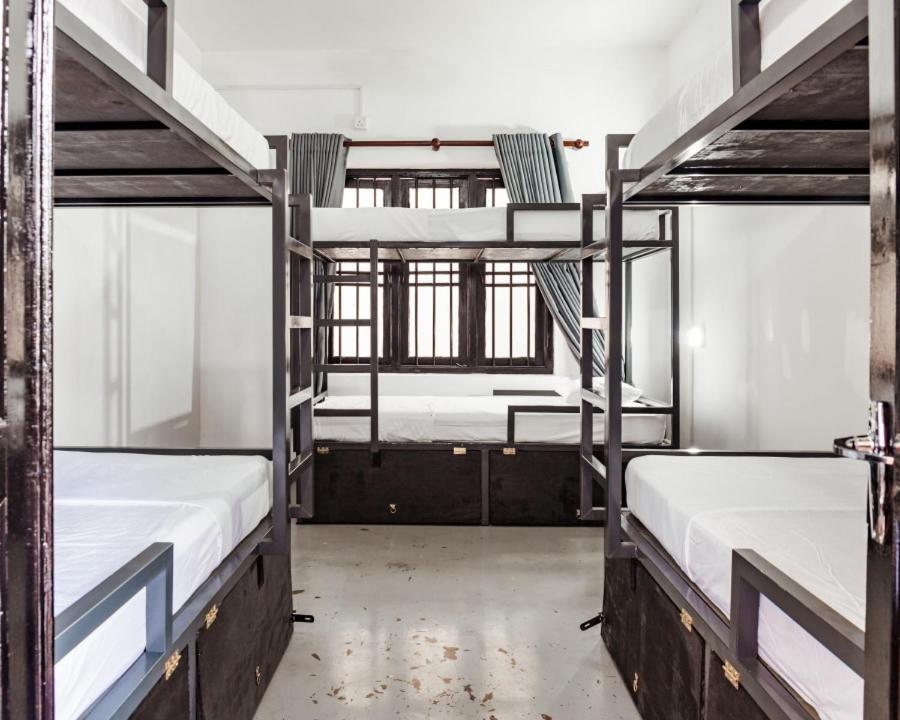Why Not Backpackers Hostel Mirissa Exterior photo