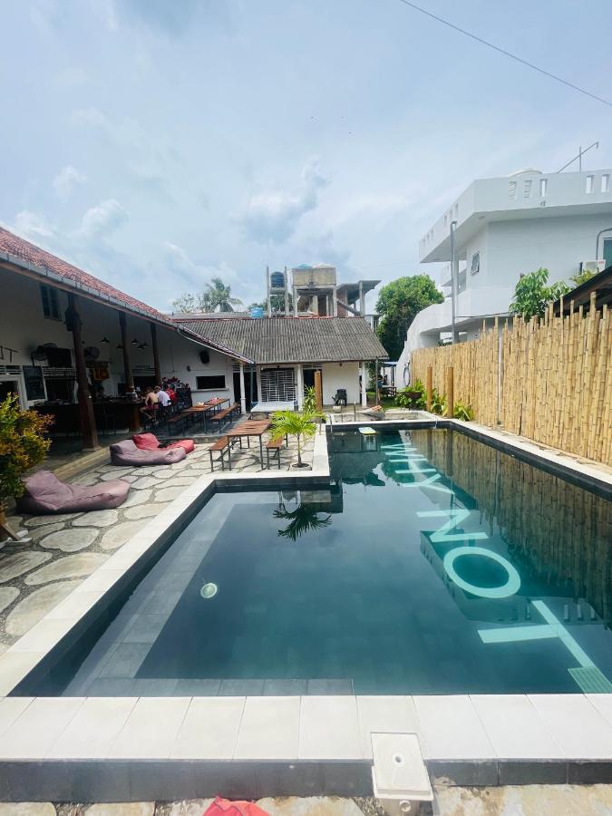 Why Not Backpackers Hostel Mirissa Exterior photo