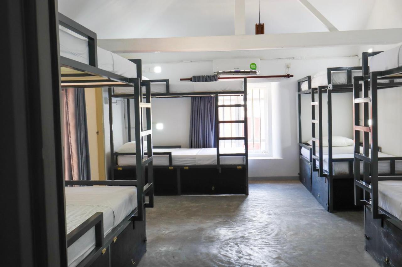 Why Not Backpackers Hostel Mirissa Exterior photo